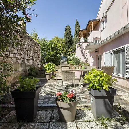 Apartments Ella Rovinj Exterior foto